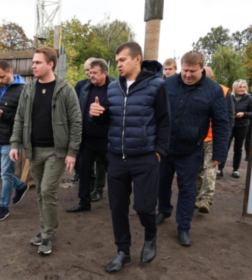 На Київщині стартували комісійні обстеження обʼєктів, які відбудовуються: Кравченко повідомив деталі
