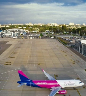 Wizz Air розібрав на запчастини два з трьох літаків, які застрягли в аеропорту &quot;Жуляни&quot;