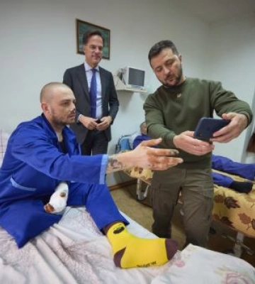 Зеленський і Рютте відвідали поранених українських бійців у одеському шпиталі