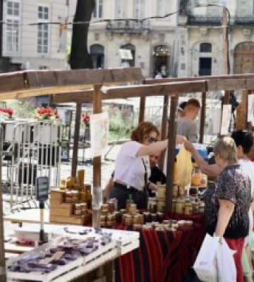 У Львові завершують сезон Фермерського ярмарку