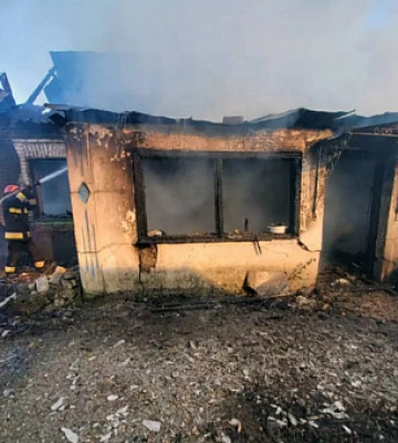 На Криворожье пылала крыша частного дома