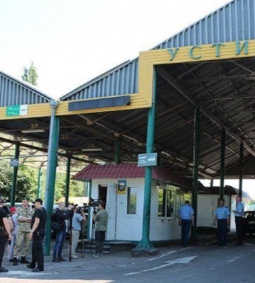 Підробив бронювання та довідку про роботу в швидкій: уродженець Кіровоградщини намагався втекти за кордон через «Устилуг»