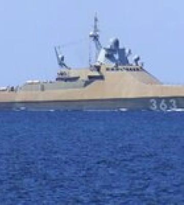 ВМС: Под Севастополем поражен корабль &quot;Павел Державин&quot; и буксир Черноморского флота РФ