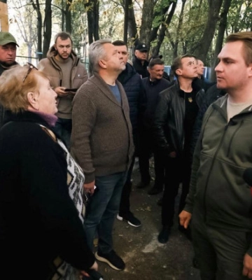 В Буче восстанавливают многоэтажки, пострадавшие от российских оккупантов. Кравченко проверил как продолжаются работы