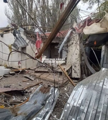 Удар по ринку в Херсоні: влада показала наслідки