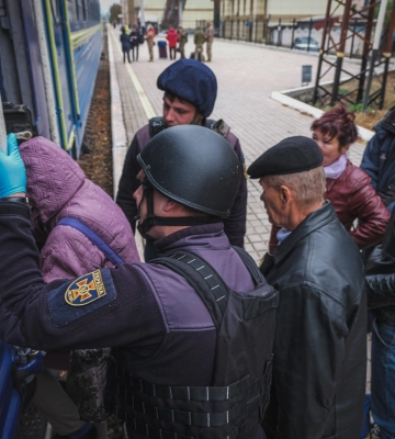 Рятувальники евакуювали із зони активних бойових дій трьох жителів Авдіївки
