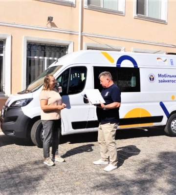 У п&#039;яти областях України почнуть діяти мобільні центри зайнятості