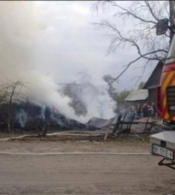На півночі Рівненщини згоріли дрова та речі домашнього вжитку
