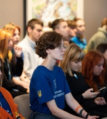 В Ужгороді офіційно відкрився осередок Українська академія лідерства: презентація відбулася в галереї «Ілько»