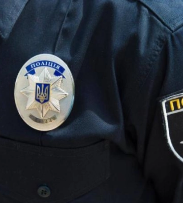 У Дніпрі патрульні допомогли пораненому чоловікові та затримали нападника