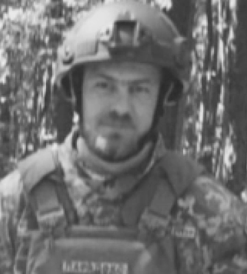 В Острозі прощатимуться із загиблим на війні захисником Олександром Стукалом