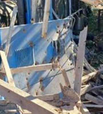 Оккупанты обстреляли Золотую Балку на Херсонщине, 28 прилетов, попадание в детсад – фото