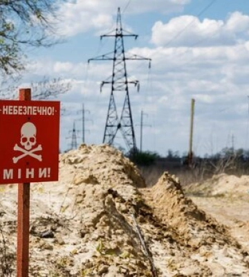 На Миколаївщині та Чернігівщині внаслідок підриву на мінах загинули дві людини, зокрема 14-річний хлопчик