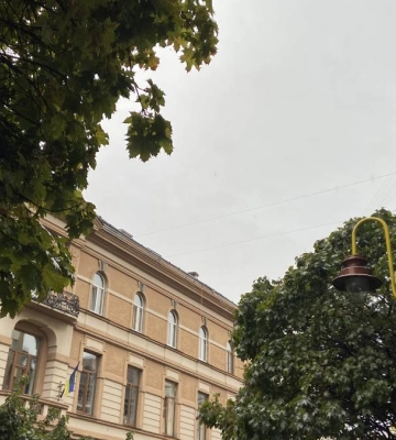 Ясний ранок та похмурий день: погода у Франківську 16 жовтня