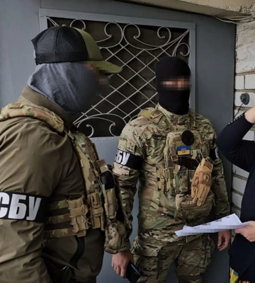 СБУ затримала зрадницю, яка шпигувала для ворога у Херсоні