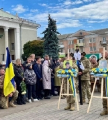 На Волині попрощались із захисниками Іваном Вознюком та Андрієм Вовком