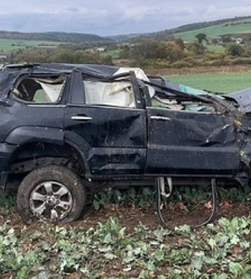 Lexus злетів у кювет: у ДТП на Львівщині травмувалися волиняни, з них двоє – діти 