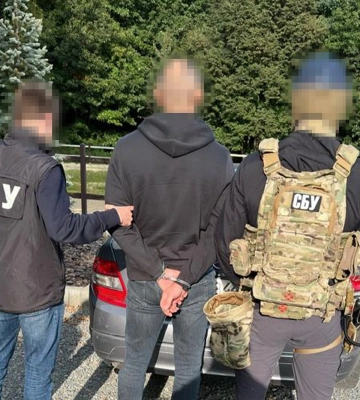 В Івано-Франківську викрили групу осіб, які вимагали неіснуючі борги у підприємця