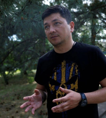 «Якщо я буду розмовляти російською, я менше патріотом від цього не стану», — Кім про мовне питання