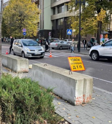 У Франківську автівка збила жінку на пішохідному переході