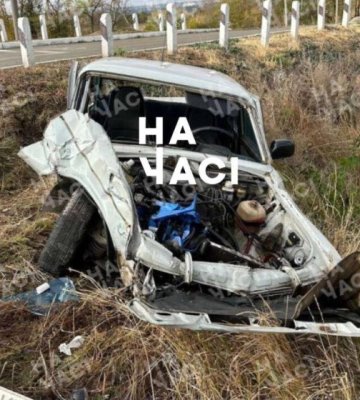 У Дніпропетровській області автомобіль потрапив під потяг (ФОТО)
