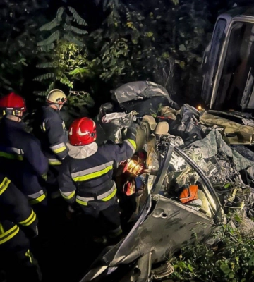 Купа металу замість автівок: поблизу Тернополя у аварії загинули троє чоловіків