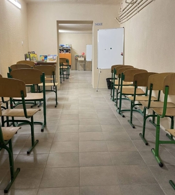«Безпека дітей – пріоритет»: журналістам показали, як відбувається облаштування укриттів у навчальних закладах Миколаєва