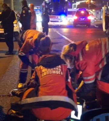 Львівські медики, які поверталися з Польщі, врятували постраждалу в ДТП жінку