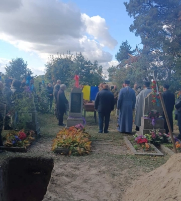 Загинув від авіаудару: на Волині до місця останнього спочинку провели загиблого Героя Дмитра Мозговенка