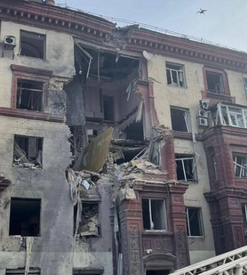Влучення ракети у пʼятиповерхівку у Запоріжжі: існує загроза обвалу