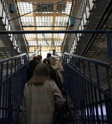 Поліція Закарпаття продовжує ділитися досвідом із майбутніми правниками: для студентів УжНУ організували екскурсійні заходи