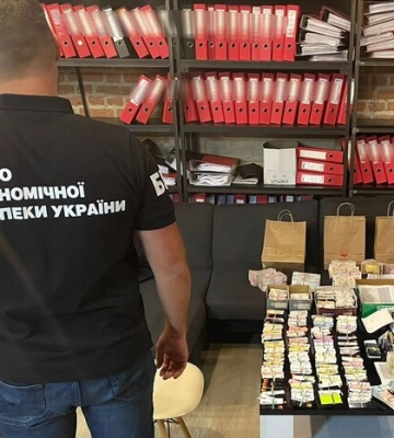 До закладу !FESTrepublic у Львові прийшли з обшуками: стали відомі подробиці