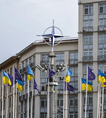 Членство Украины в НАТО большинство украинцев считают более приоритетным, чем вступление в ЕС – опрос