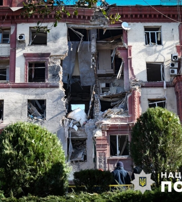 У Запоріжжі внаслідок ракетного удару рашистів знищено житловий будинок