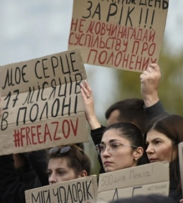 Акція на підтримку полонених захисників Маріуполя &quot;Азов - це всі ми&quot; відбулась у Києві. ВІДЕО+ФОТОрепортаж