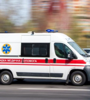 Херсонець опинився під завалами через російські обстріли