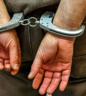 Несколько лет насиловал своих крестниц: в Житомирской области осудили педофила