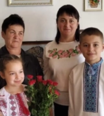 «Квіти долі моєї...» в Іршаві презентувала майстриня з художньої вишивки Оксана Кампо