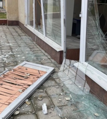 Внаслідок влучання безпілотника у Сумах пошкоджений спортивний комплекс та житлові будинки