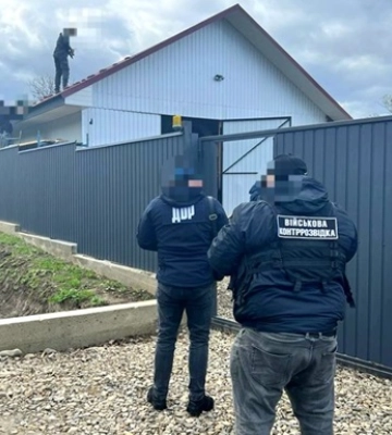 Оголошено підозри трьом військовим, які ремонтували командиру будинок