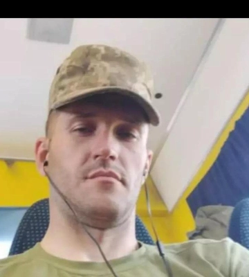 Сестра полеглого захисника з Полтавщини просить присвоїти йому звання Героя України