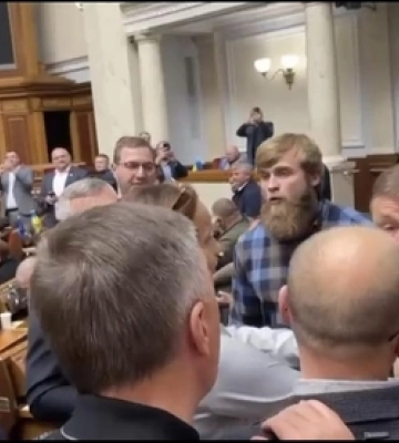 Нардеп з Волині облаяв прихильників УПЦ «МП» в Раді (відео)