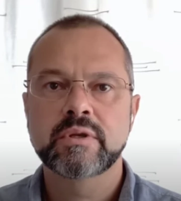 СБУ повідомила про підозру за двома статтями ККУ ексведучому каналів Медведчука Максиму Гольдарбу