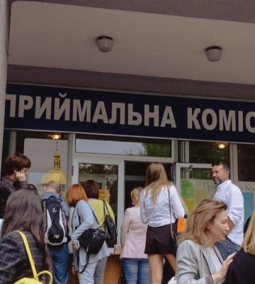 Вступна кампанія на Волині: скільки заяв на вступ до вишів та ПТНЗ області подали цьогоріч