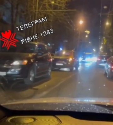 Навпроти «водника» у Рівному - ДТП