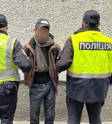 На Закарпатті чоловік зґвалтував свою малолітню падчерку