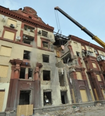У Запоріжжі завершили розбір завалів у будинку, в який учора влучила ракета
