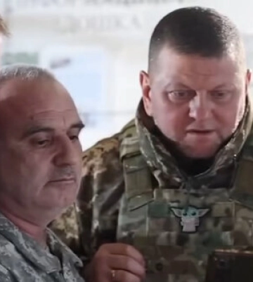 Залужный приехал к бойцам на Авдеевское направление