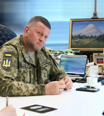 Залужний відвідав Авдіївку