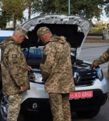 Миколаїв продовжує забезпечувати оборонців необхідною технікою